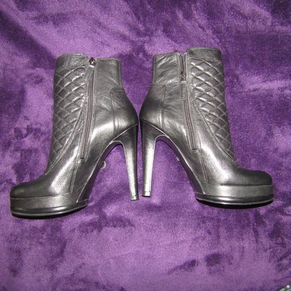 Nine West Aspida Black Quilted High Ankle Boots - Picture 6 of 7